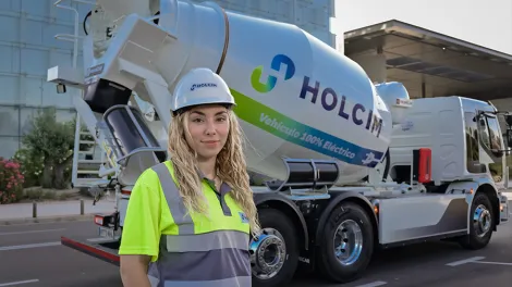 holcim-personas_hormigonera-electrica