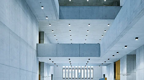 Edificio realizado con cemento Holcim