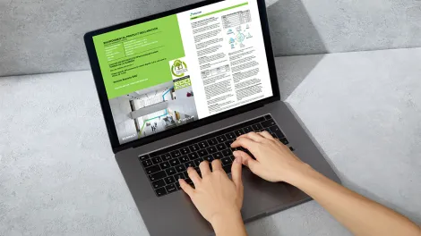 Ordenados portátiles donde se ve una DAP de Holcim España