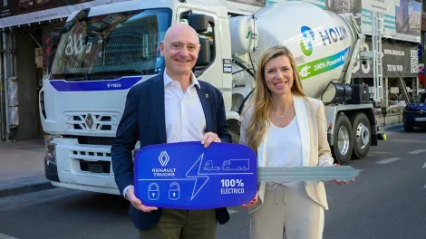 entrega hormigonera electrica de renault 2024