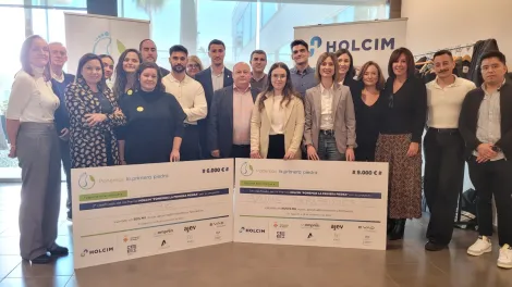 holcim premiados y jurado ponemos la primera piedra 24