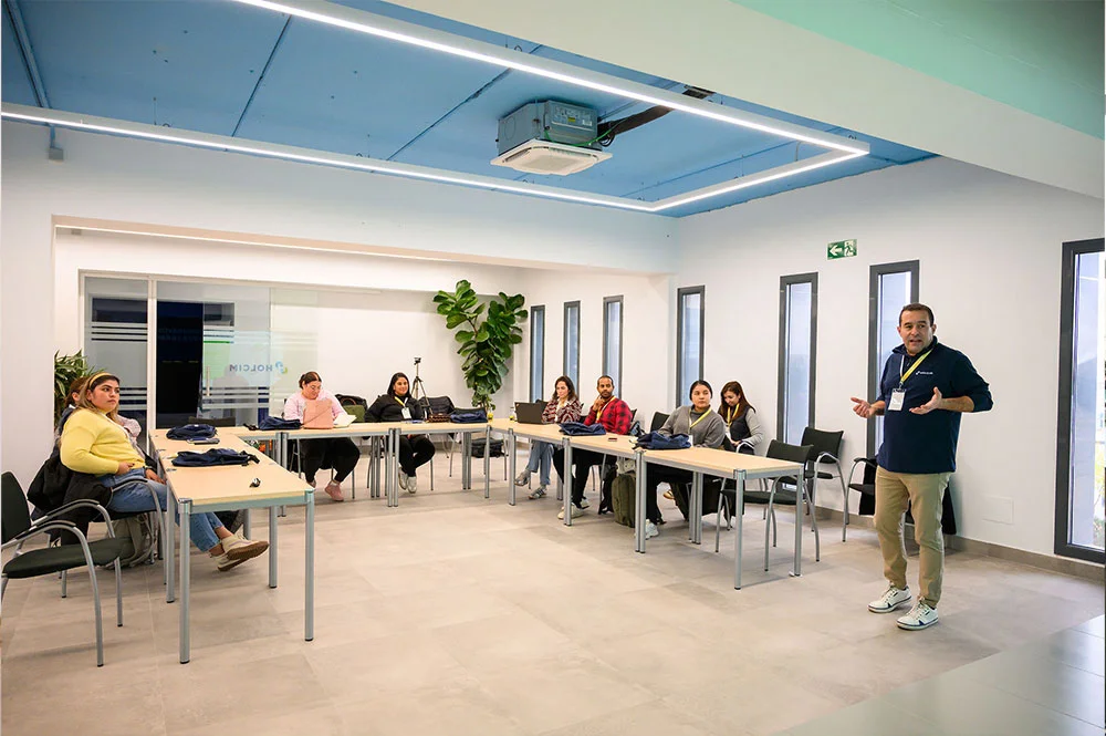 aula en Holcim building campus