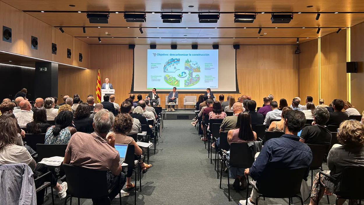 presentación hoja de ruta hacia neutralidad climática Holcim