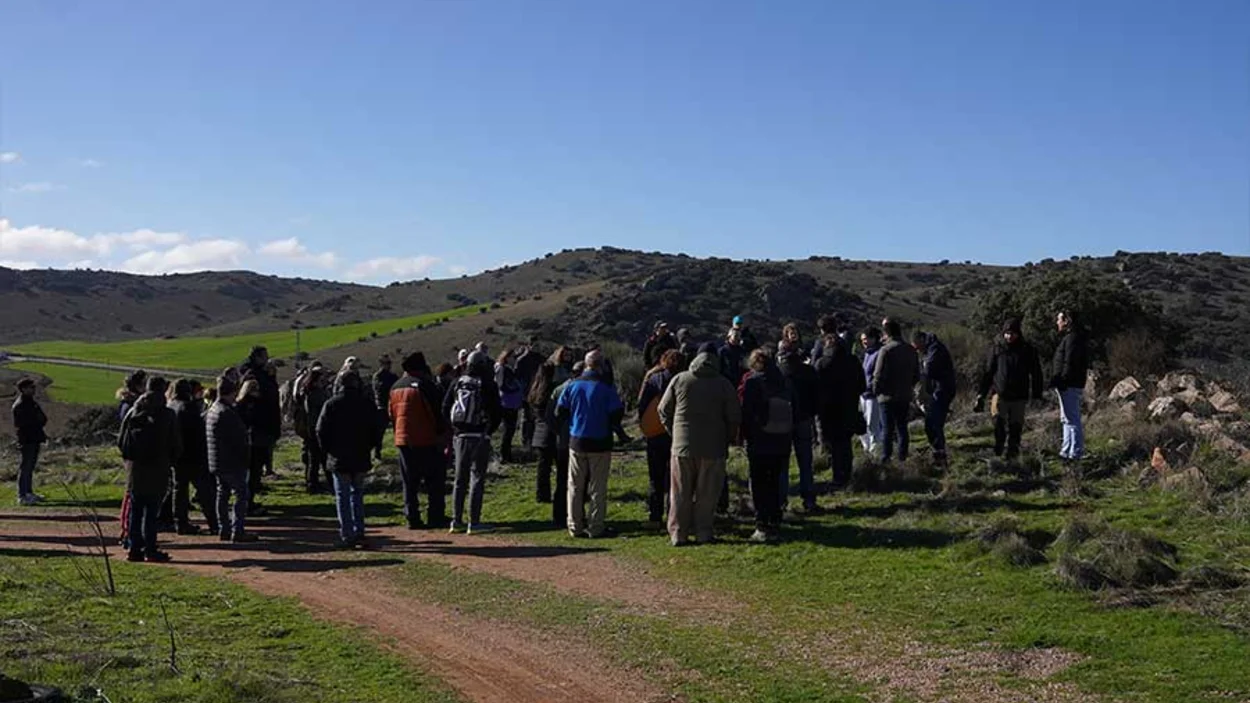 grupo en visita de campo a cantera cerro gordo