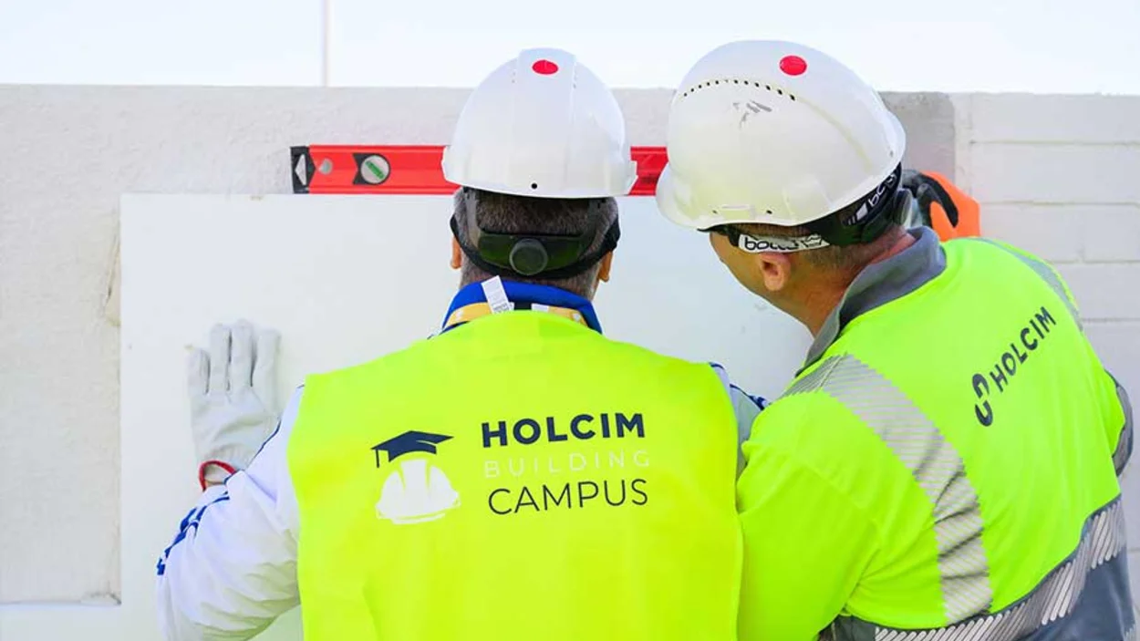 Preparando proyecto de trabajo en seminario holcim