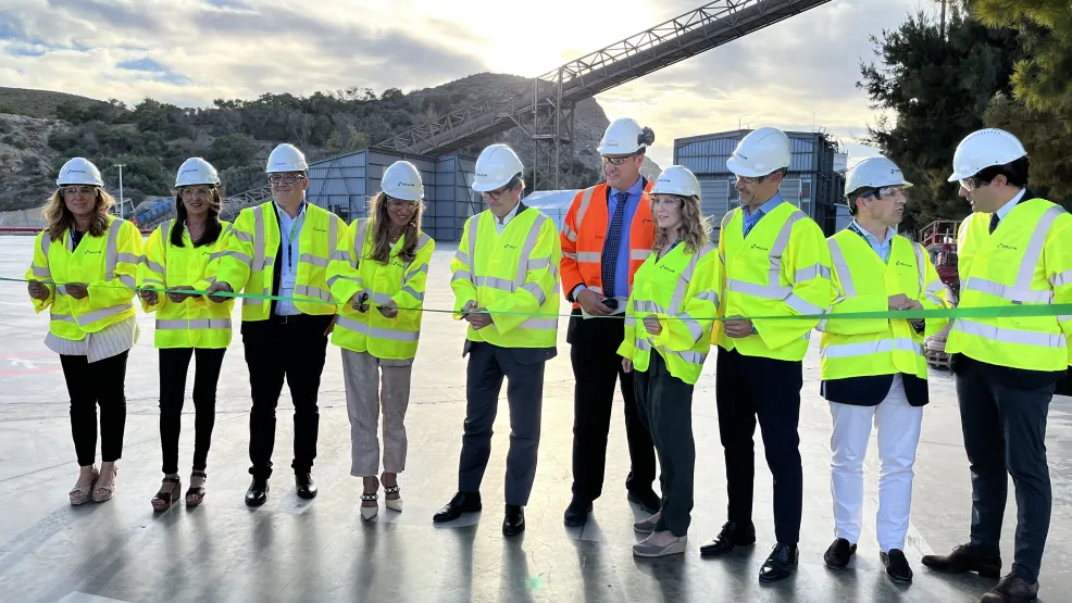 visita-consejero-de-industria-jorge-paradela-planta-holcim-carboneras-1.jpg