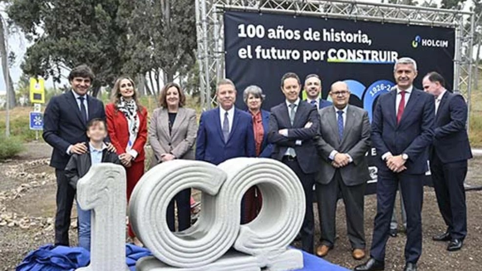 Escultura conmemorativa de los 100 años de Holcim en Villaluenga de la Sagra