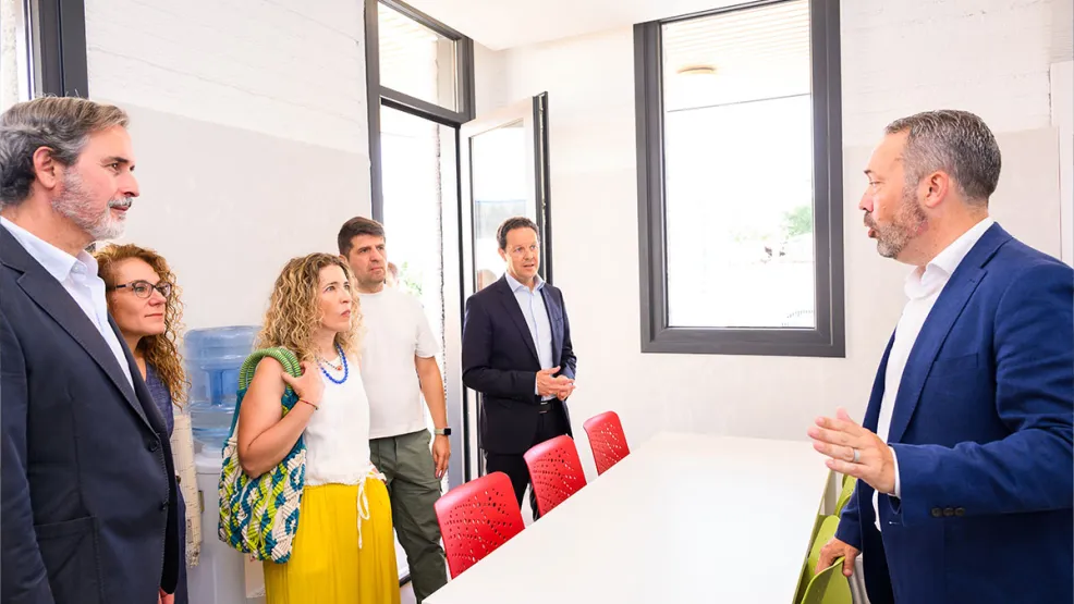 Holcim oficina Torres de la Alameda