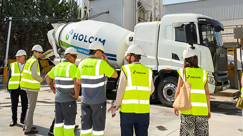 Holcim oficina Torres de la Alameda