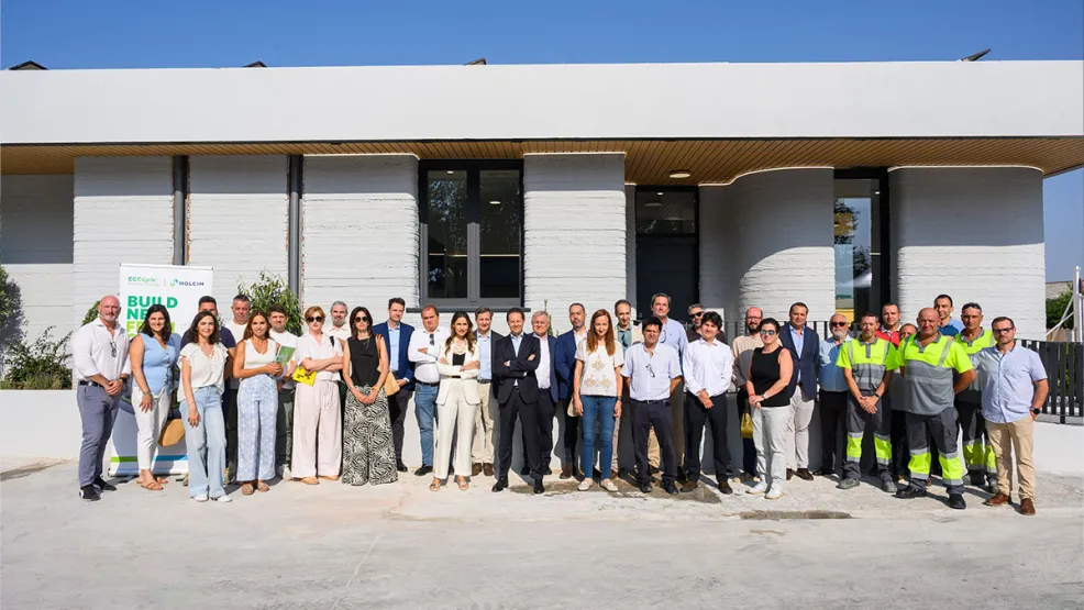 Holcim oficina Torres de la Alameda