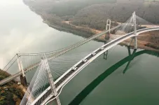 puente construido con hormigón Holcim ultra series aditivo anticongelante