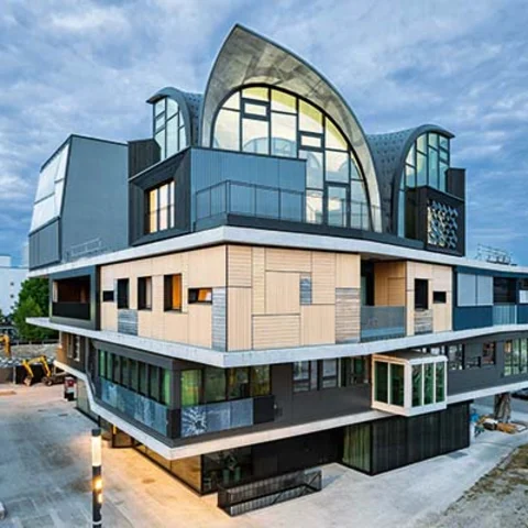 Edificio con envolvente térmica diseñada como sistema integral para maximizar la eficiencia y el confort.